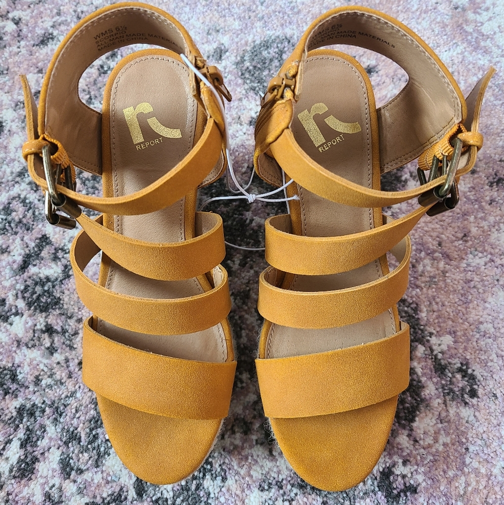 NWT Report Scorpio wedge sandals size 6.5